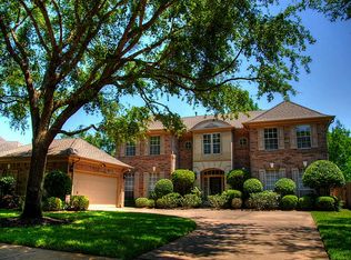17426 Hollyberry Ln, Sugar Land, TX 77479