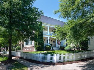 20361 Bowfonds St, Ashburn, VA 20147