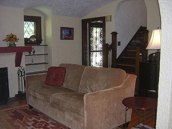 4th image of 737 Park Ave