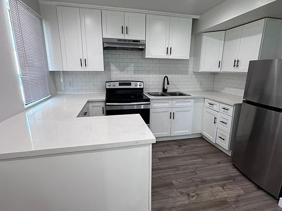 4th image of 6036 10th Ave #6050-1/2