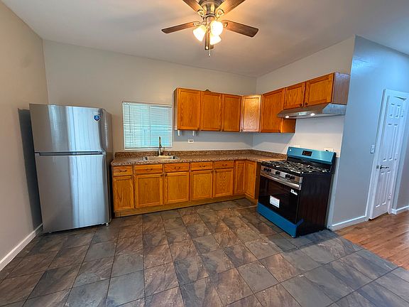 4th image of 4418 W Armitage Ave #1R