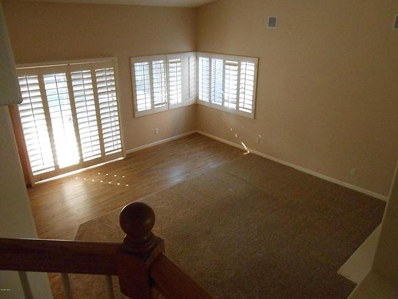 5th image of 1535 Daffodil Ave