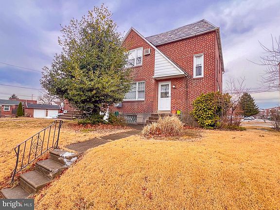 2nd image of 6842 Oxford Ave
