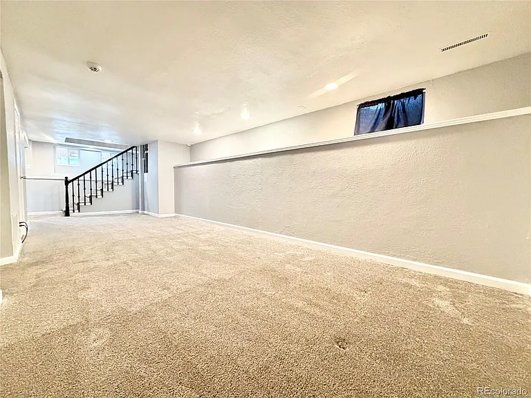1285 W Gill Pl — Photo 23