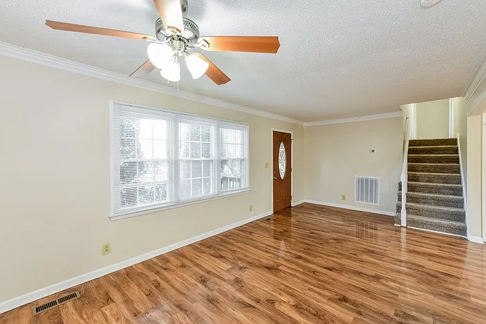 112 Becky Ln — Photo 6