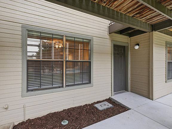 5th image of 218 N Texas Blvd APT 115