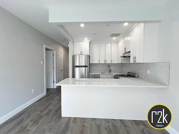 4th image of 23-11 31st St #4B