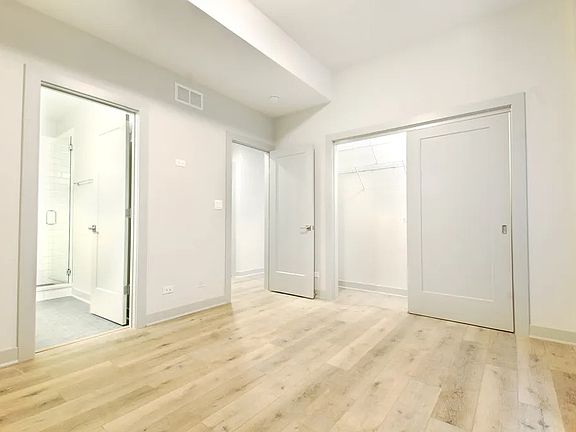 4th image of 2900 W Logan Blvd #101