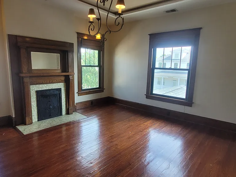 2106 Bailey Ave — Photo 6
