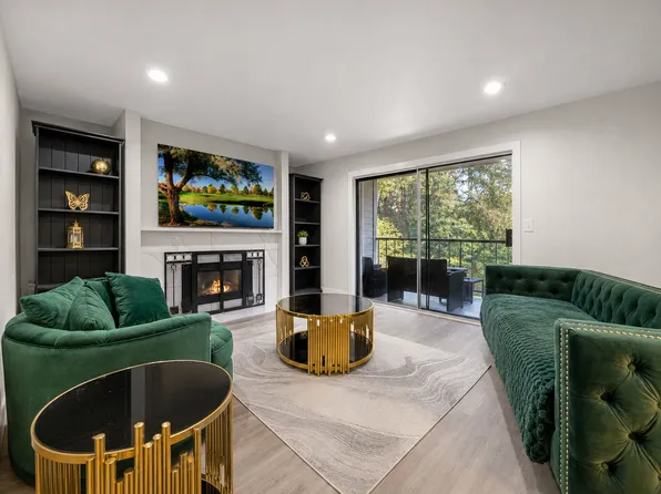 4727 W Lake Sammamish Pkwy SE APT B203, Issaquah, WA 98027