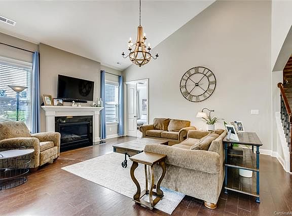 3rd image of 4241 Chasebrook Ln