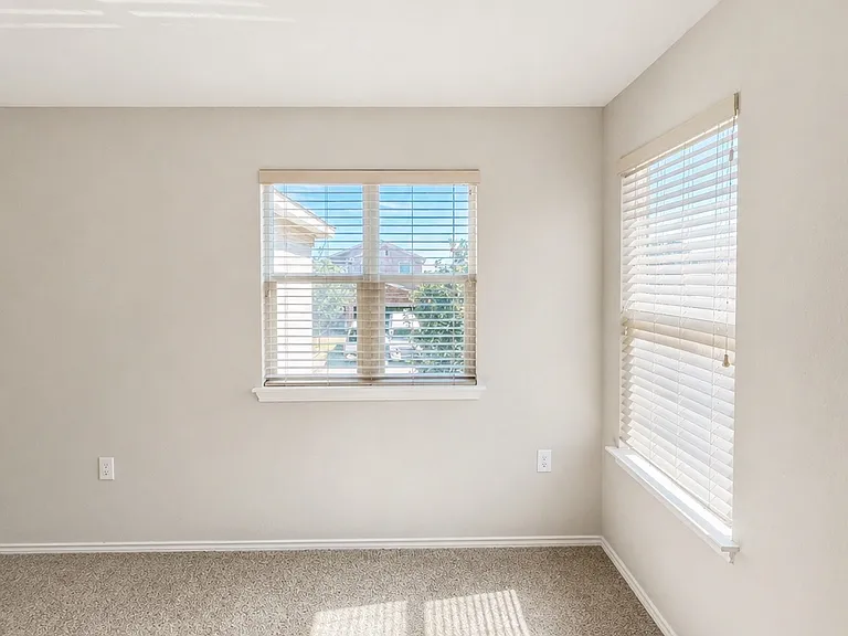 10920 Helms Deep Dr — Photo 16