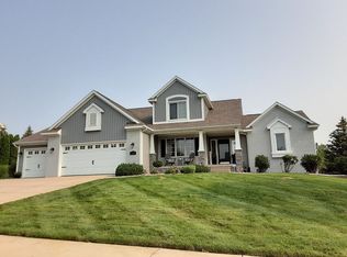 3330 Hollow Spring Dr, Dewitt, MI 48820