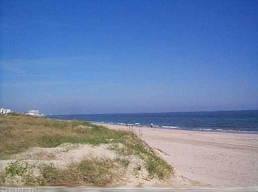 5th image of 1521 E Ocean View Ave APT 205