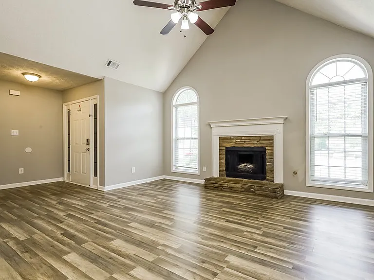 130 Stoney Brook Way — Photo 3
