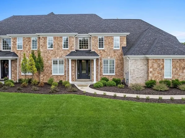 104 Chancellor Ct, Mars, PA 16046