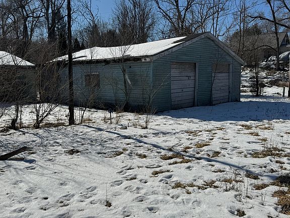 5th image of 8921 S Main St