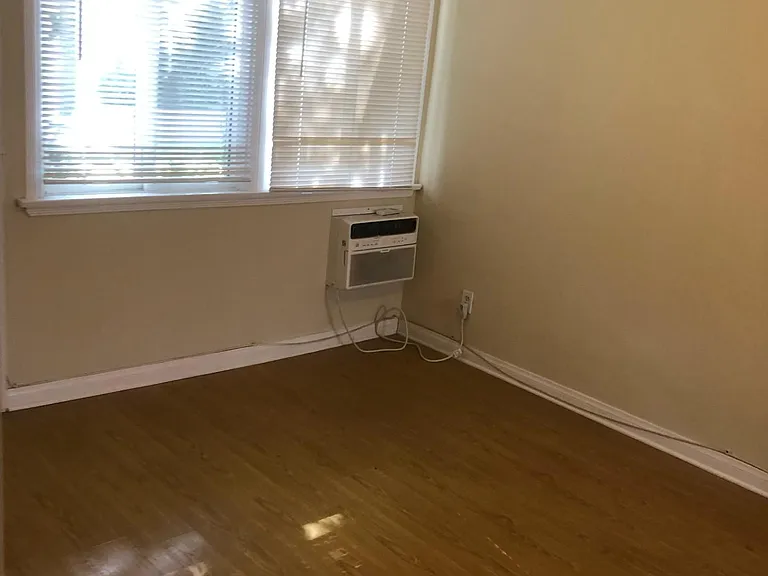 1745 N Hollywood Way — Photo 12