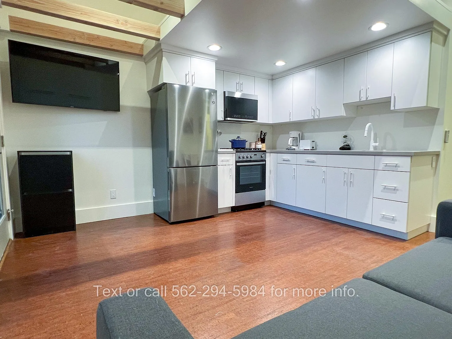 4040 E Vermont St — Photo 4