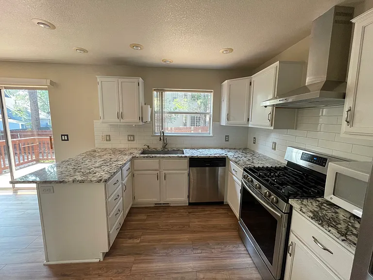2559 S Rocking Horse Ln — Photo 23