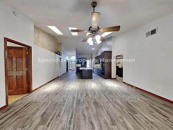 4th image of 2649 Hoffman Dr