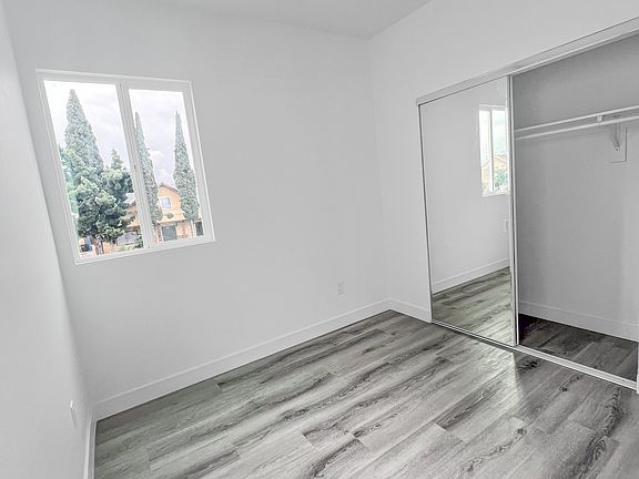 5th image of 605 W 41st Pl #1/2