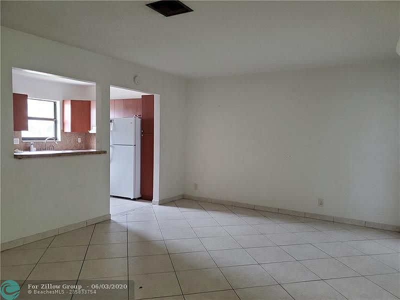 2nd image of 4252 Stirling Rd