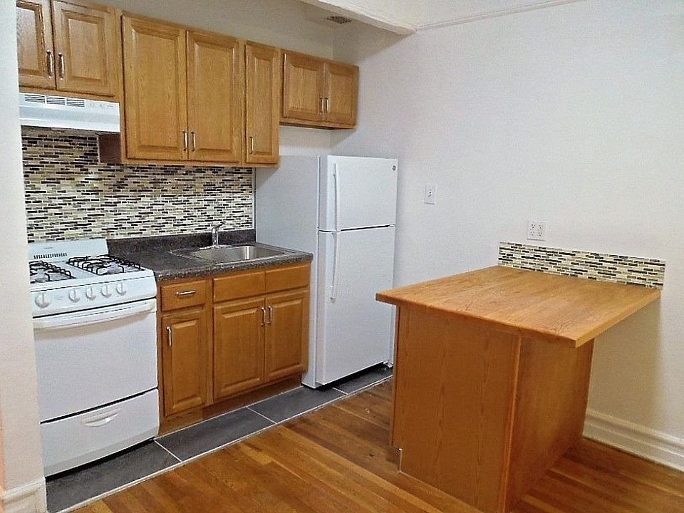 1st image of 540 Saint Johns Pl #G3