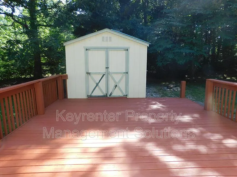 3 bed, 2.0 bath, 1167 sqft, $1,795 — Photo 4