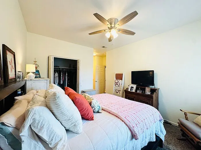 4545 Wheaton Dr #H320 — Photo 13