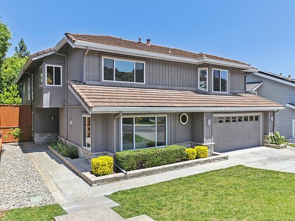 2nd image of 903 Bowen Ave