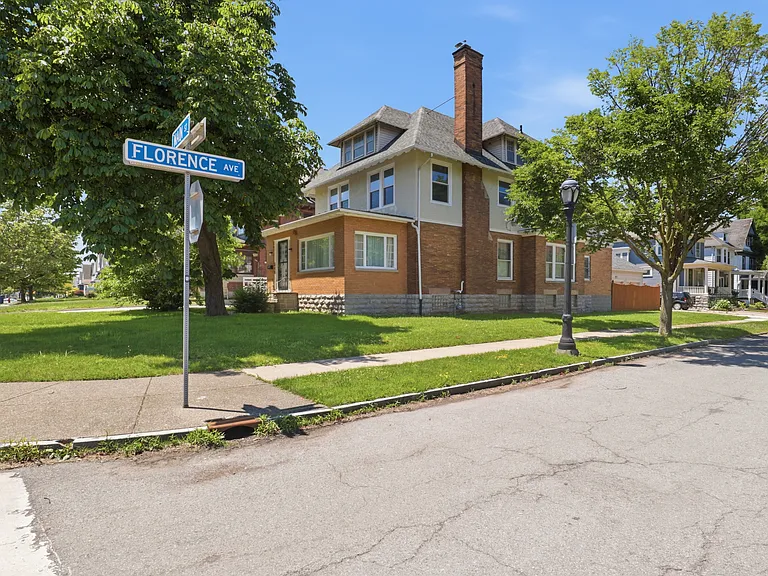 2238 Main St — Photo 35