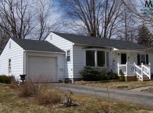 576 Bagley St, Lake Orion, MI