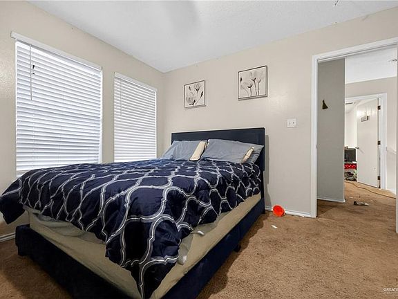 5th image of 2110 W 40th St