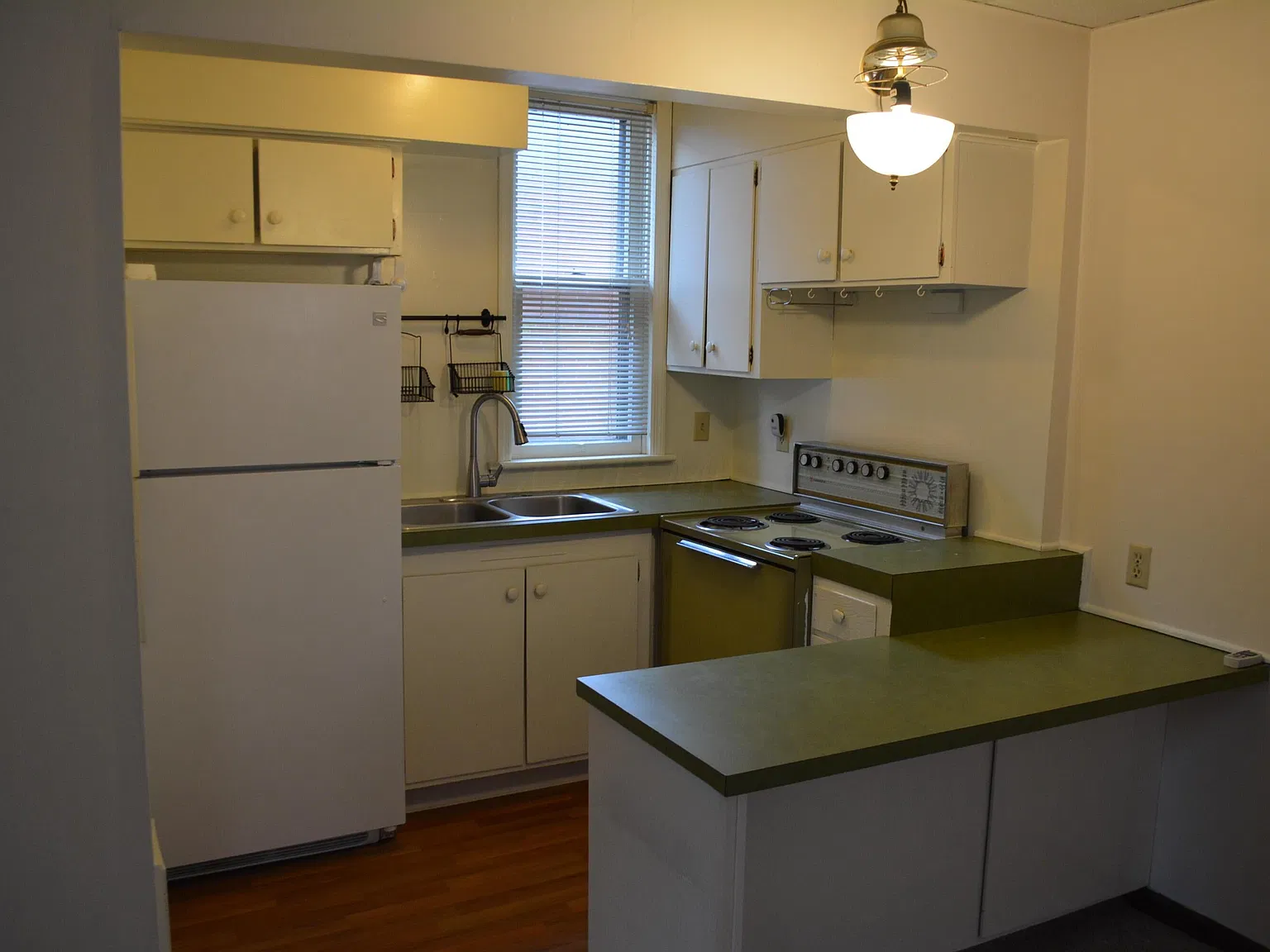 1 bed, 1812 sqft, $975 — Photo 4
