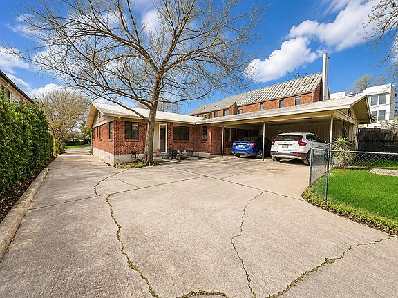 3rd image of 1515 Woodlawn Blvd