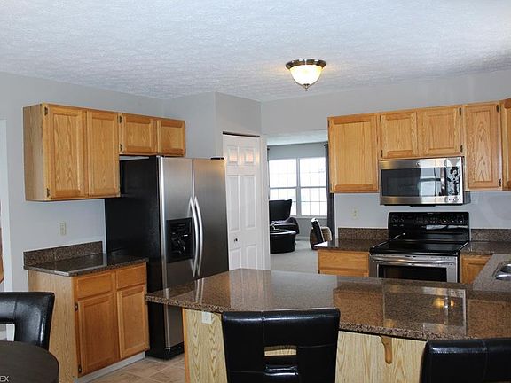 3rd image of 10267 Orchard Hill Ln