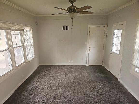 5th image of 1600 Evergreen Ave