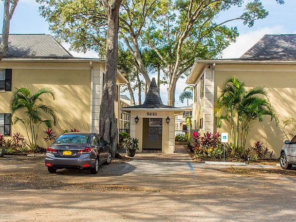 2nd image of 5221 S Bayshore Blvd #12