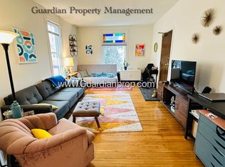 1027-29 20th Ave SE #1, Minneapolis, MN 55414
