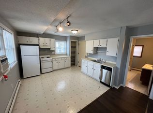 385 Ashland Ave APT D, Saint Paul, MN 55102