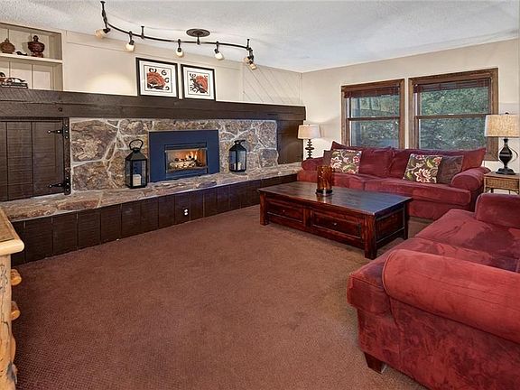 4th image of 107 N Harris St #115