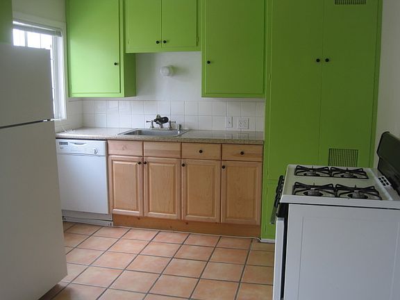 2nd image of 828 Embarcadero Del Mar APT E