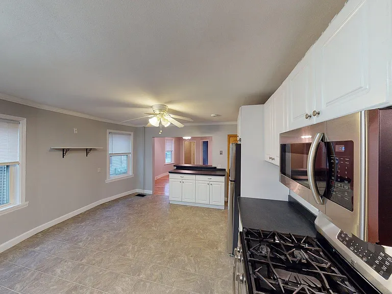 346 Chelsea St #2 — Photo 11