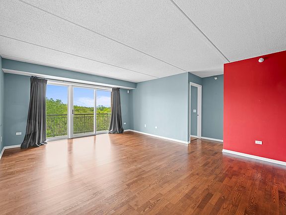 3rd image of 6807 N Milwaukee Ave APT 601