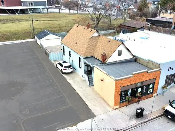 1116 Wyandotte St E, Windsor, ON N9A 3K2