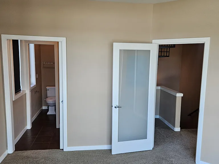 433 SE Washington St #209 — Photo 7