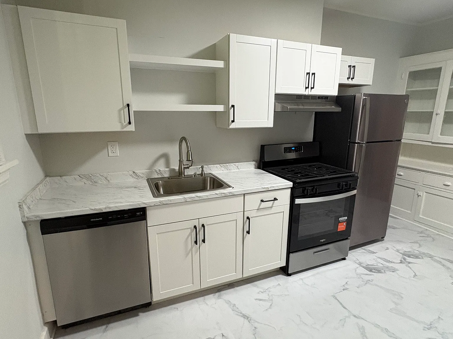1 bed, 850 sqft, $1,295 — Photo 1