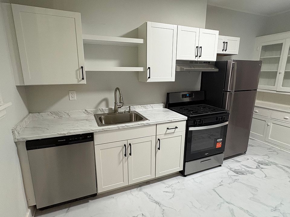 1st image of 2910 Markbreit Ave #7