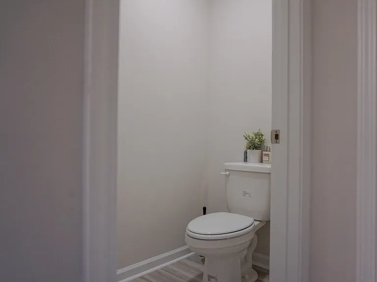 4703 Airmen Dr — Photo 33